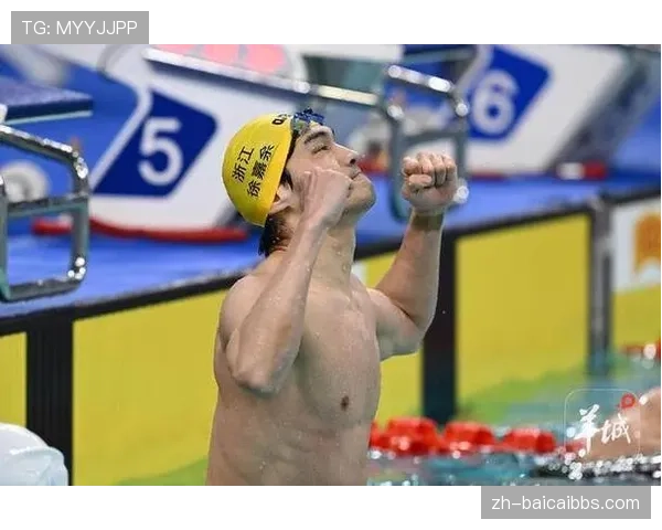 男子1500米韩国小将林钟彦夺冠，升入成年组即获成功